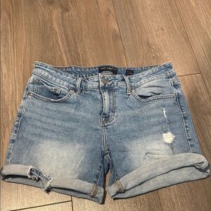 💚 Lucky Brand | The Roll Up - Light Blue Jean Shorts - distressed wash - 6 /28